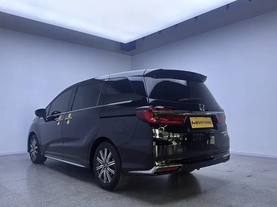 Honda Odyssey Odyssey 2022 2.0L RuiLingxiang Edition 2022 — миниатюра 2