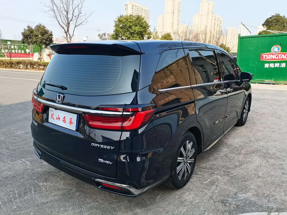 Honda Odyssey Odyssey 2024 2.0L Sharp Enjoy Edition 2024 — миниатюра 2