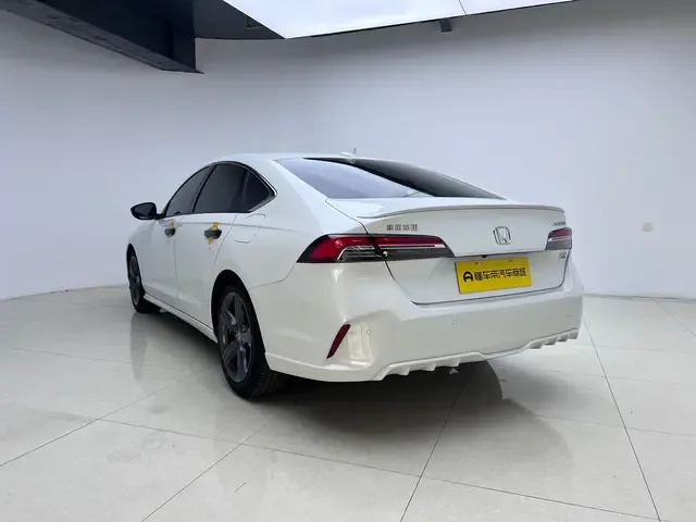 Honda Inspire 260TURBO Exquisite Edition 2024 — миниатюра 2