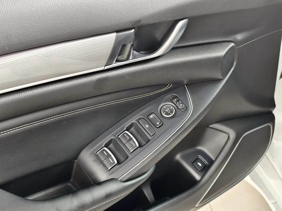 Honda Inspire Inship 2022 260TURBO Exquisite Edition 2023 — миниатюра 4