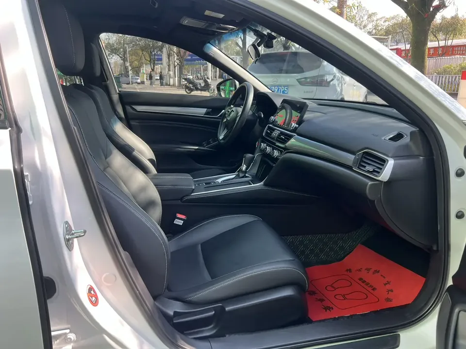 Honda Inspire 2022 Insignia 260TURBO Elegant Edition 2022 — миниатюра 5