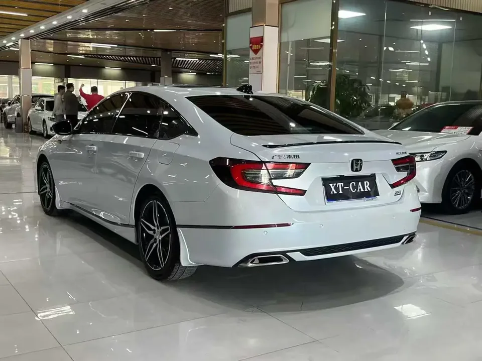 Honda Accord 2022 Accord 260TURBO Fantasy Night Premium Edition 2022 — миниатюра 4