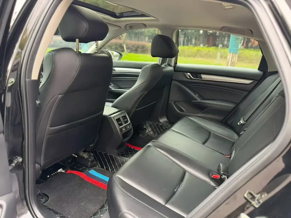 Honda Accord 2022 Accord Hybrid 2.0L Sharp Edition 2023 — миниатюра 3