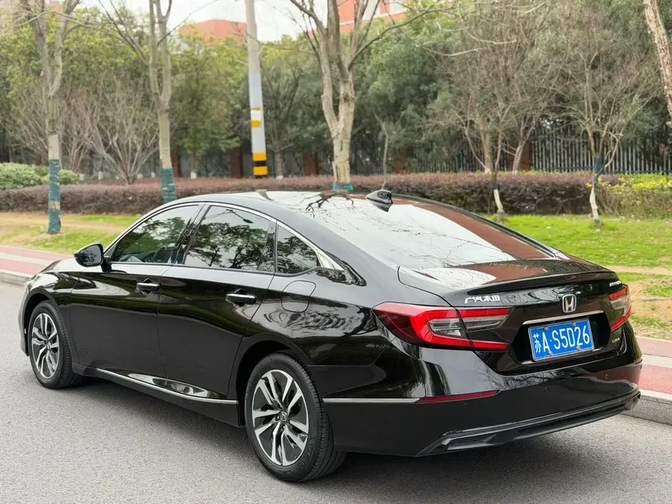 Honda Accord 2022 Accord Hybrid 2.0L Sharp Edition 2023 — миниатюра 4