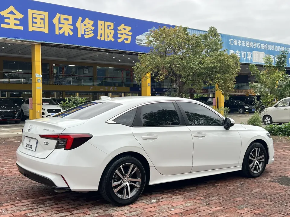 Honda Integra Style 2023 240TURBO CVT Tech Edition 2024 — thumbnail 2