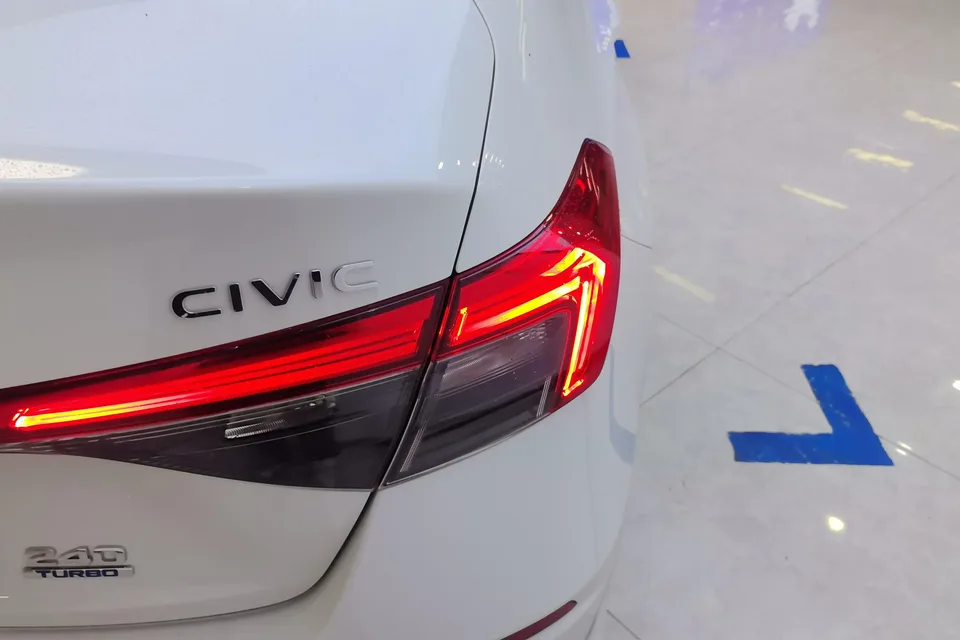 Honda CIVIC Civic 240TURBO CVT Power Edition 2023 — миниатюра 2
