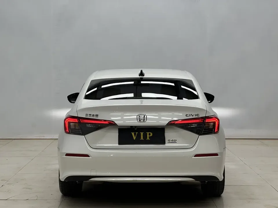 Honda CIVIC 2022 Civic 240TURBO CVT Dynamic Edition 2022 — миниатюра 2