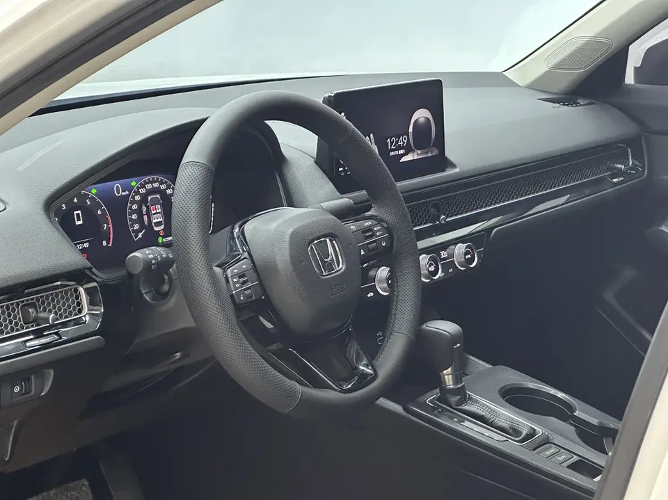 Honda CIVIC 2022 Civic 240TURBO CVT Dynamic Edition 2022 — миниатюра 5