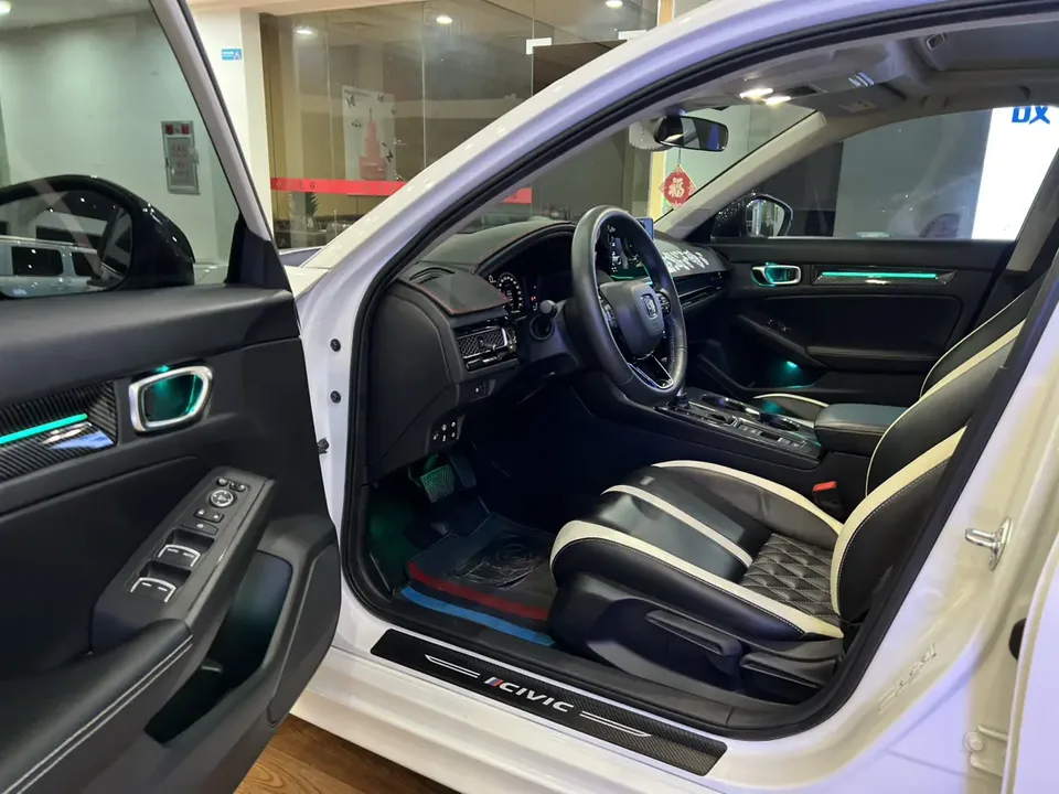 Honda CIVIC Civic 240TURBO CVT Power Edition 2025 — миниатюра 3