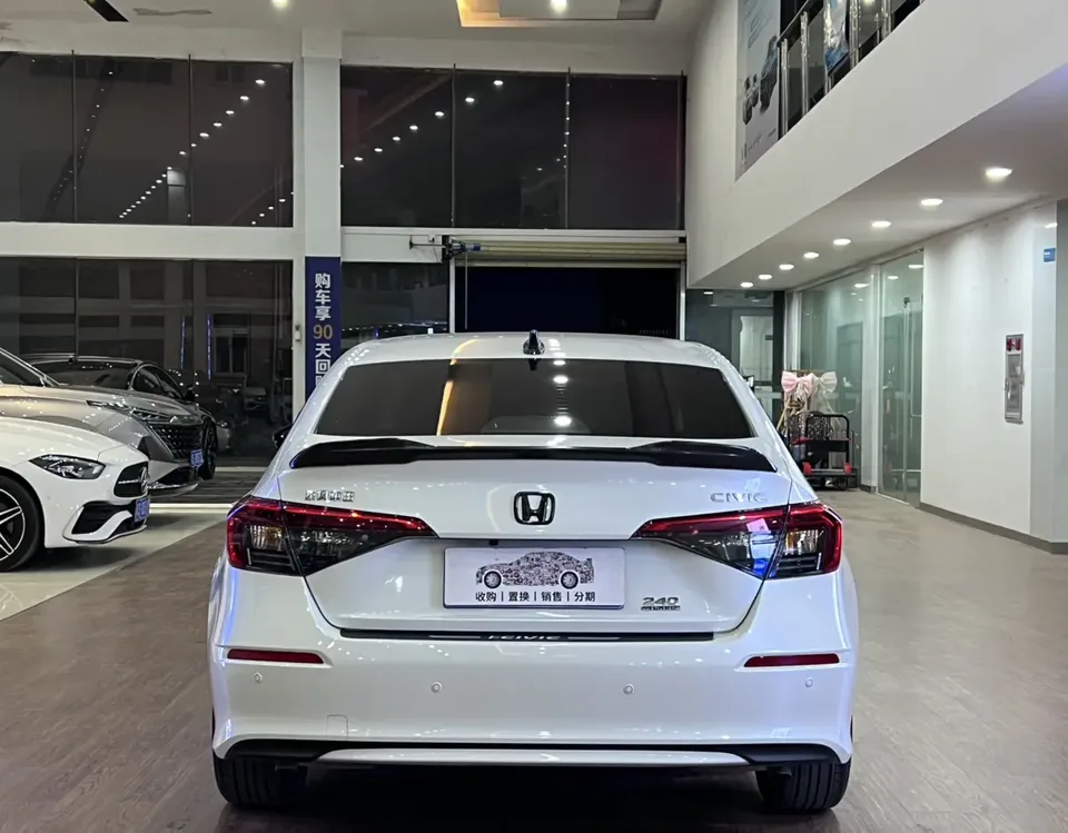 Honda CIVIC Civic 240TURBO CVT Power Edition 2025 — миниатюра 4
