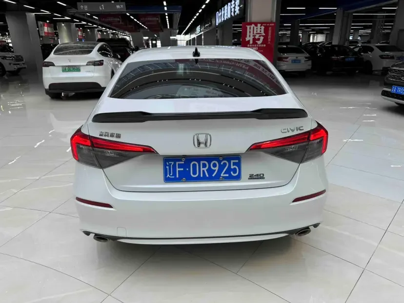 Honda CIVIC 2022 Civic 240TURBO CVT Ignition Edition 2022 — миниатюра 4