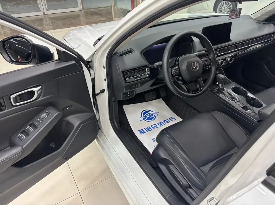 Honda CIVIC Civic 240TURBO CVT Power Edition 2025 — миниатюра 5