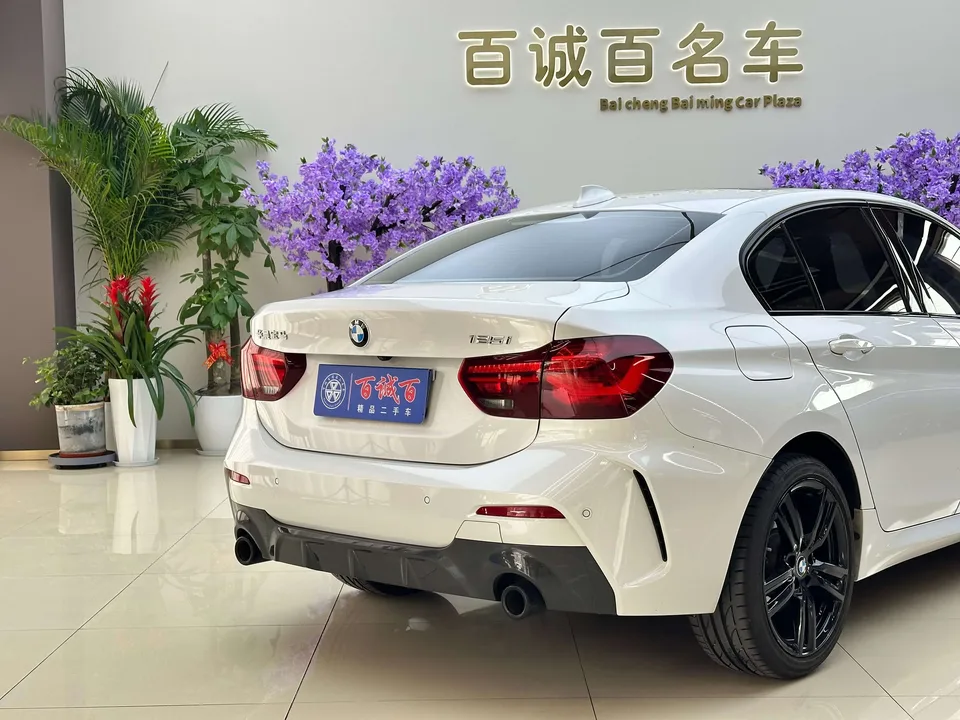 BMW 1 Series BMW 1 Series 2023 125i M Sport Night Edition 2023 — thumbnail 2