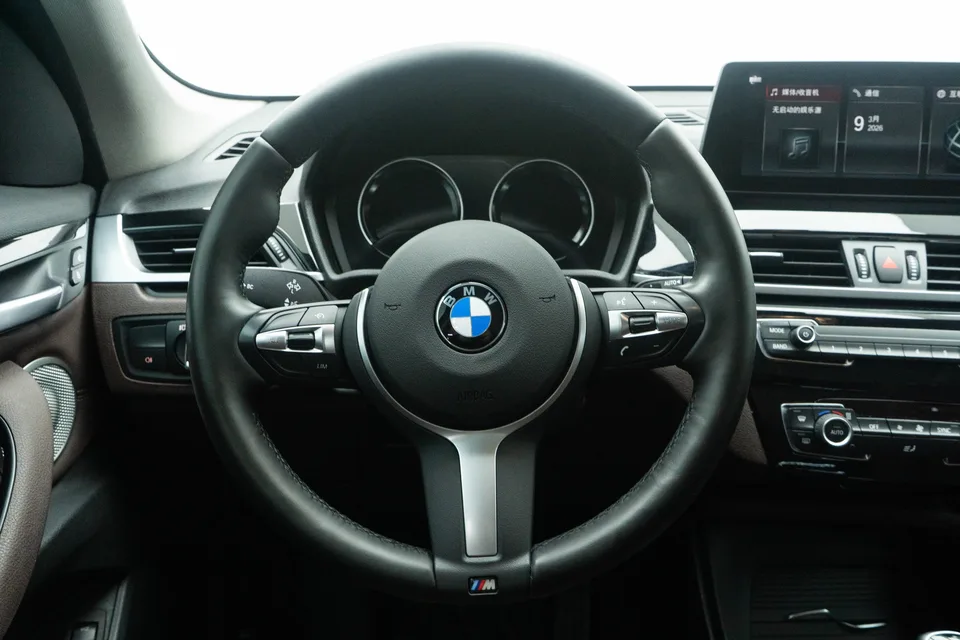 BMW X1 BMW X1 2022 sDrive25Li Leading Edition 2022 — миниатюра 4