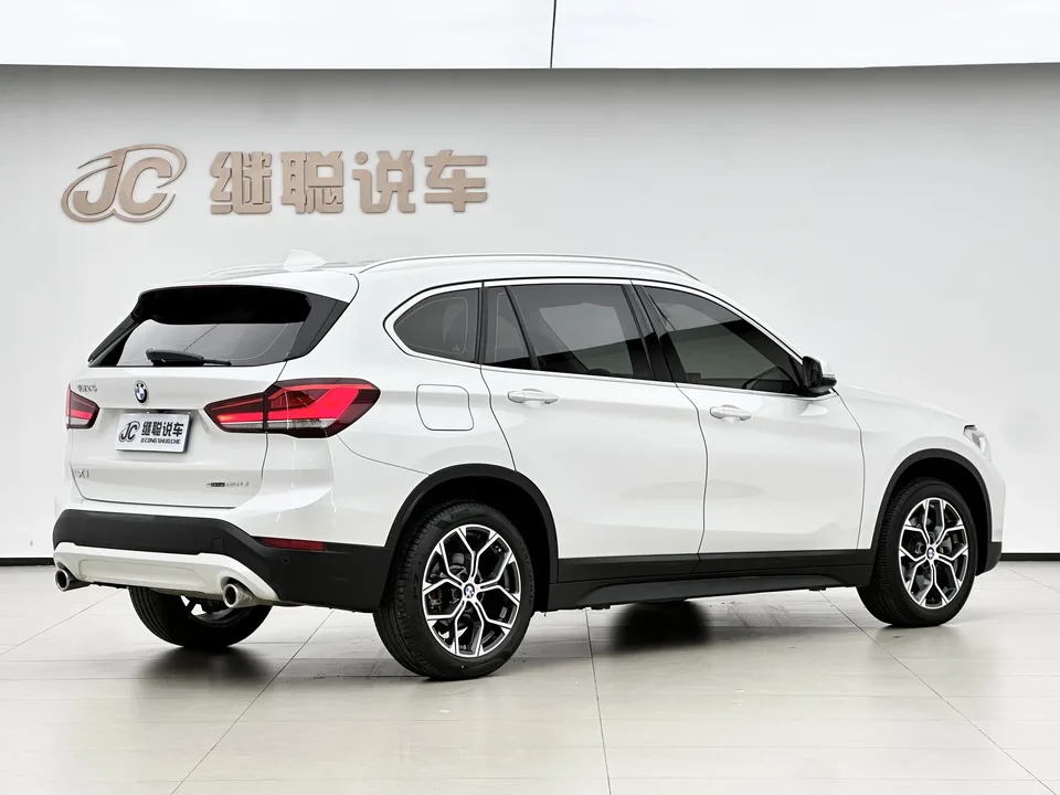 BMW X1 facelift sDrive25Li Leading Edition 2022 — миниатюра 2
