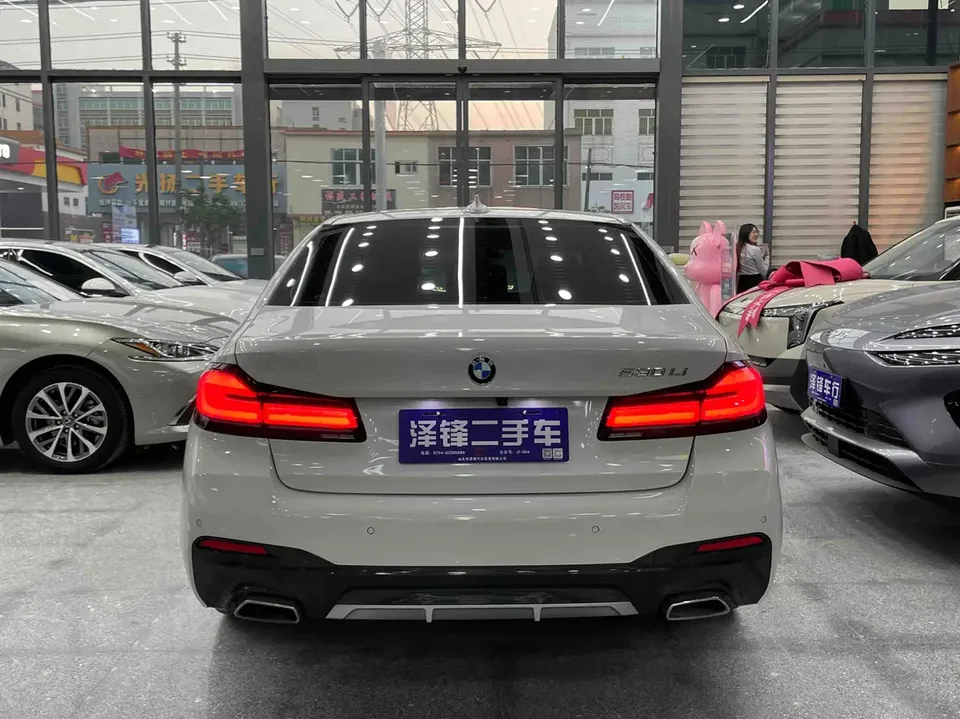 BMW 5 Series 5 Series 2022 third facelift 530Li exclusive M sports package 2023 — thumbnail 2