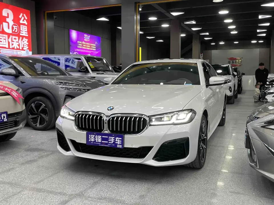 BMW 5 Series 5 Series 2022 third facelift 530Li exclusive M sports package 2023 — photo 1, buy with delivery to Moscow