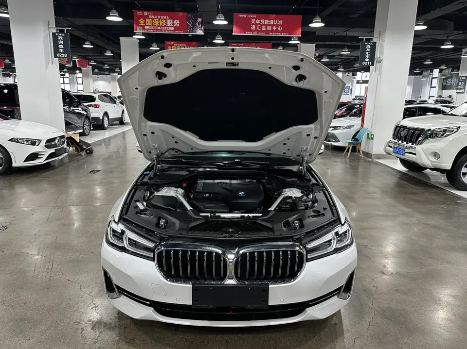 BMW 5 Series 5 Series 2022 BMW 5 Series 2022 530Li xDrive Luxury Package 2023 — thumbnail 4