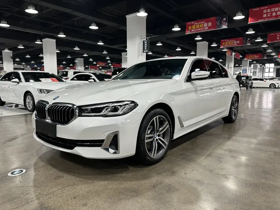 BMW 5 Series 5 Series 2022 BMW 5 Series 2022 530Li xDrive Luxury Package 2023 — photo 1, buy with delivery to Moscow