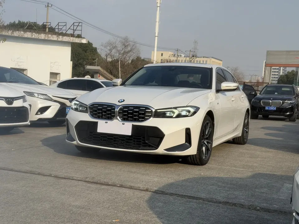 BMW 3 Series 2023
