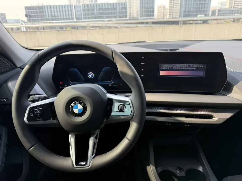 BMW 2 Series BMW 2 Series 225L M Sport Shadow Edition 2025 — миниатюра 4