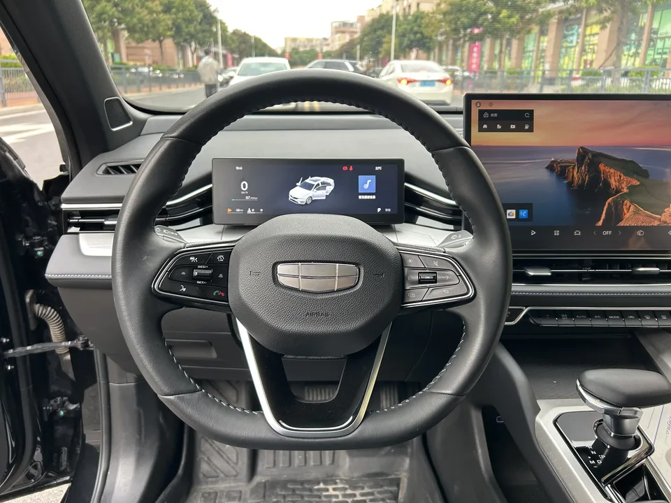 Geely Preface Xing Rui 2025 1.5T Dongfangyao Kunlun Edition 2024 — thumbnail 3