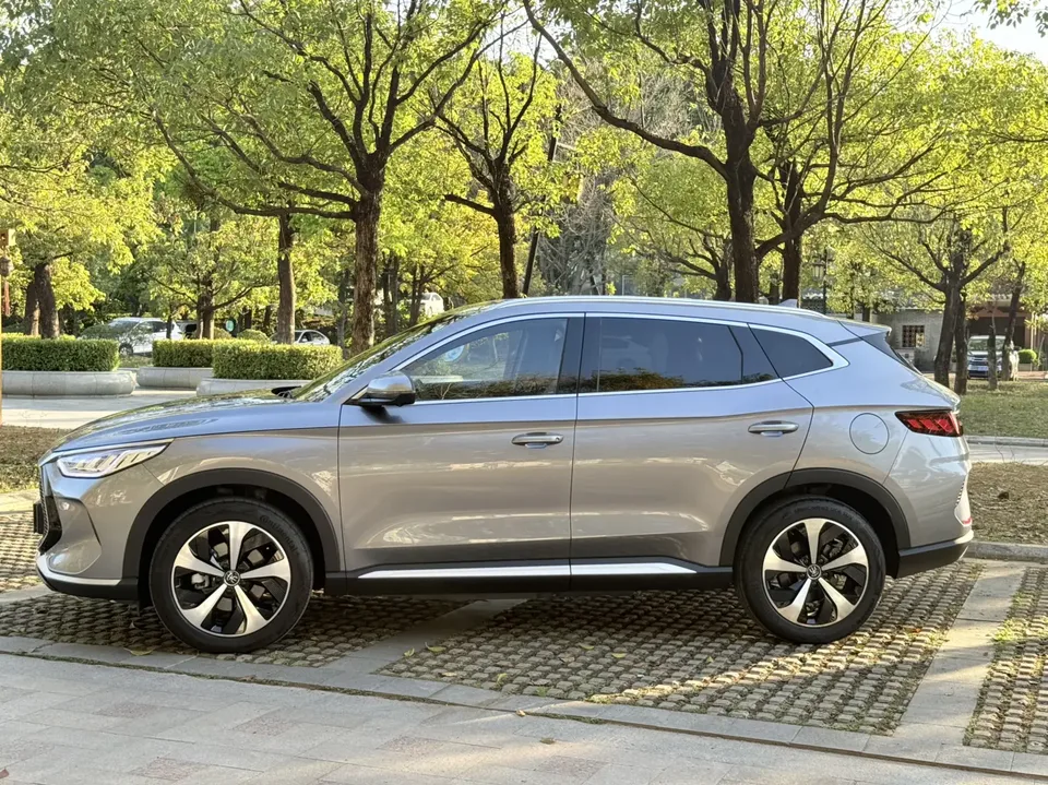 BYD Song PLUS DM Song PLUS DM 2021 DM-i 110KM 2WD Flagship PLUS 5G Edition 2023 — миниатюра 4
