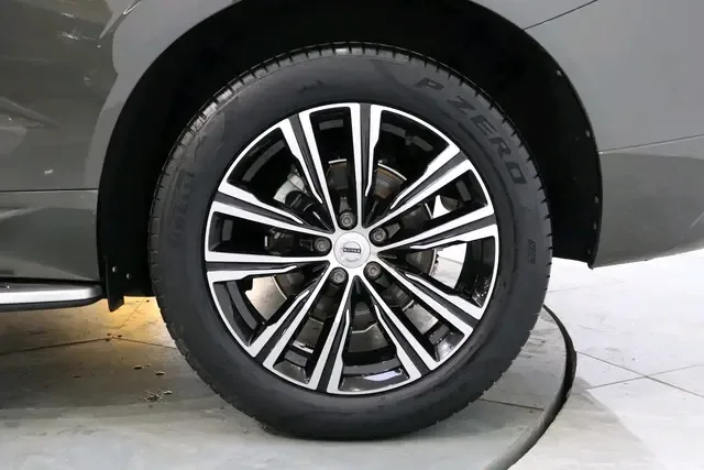 Volvo XC60 Volvo XC60 2022 B5 4WD Zhiyuan Deluxe Edition 2022 — thumbnail 3