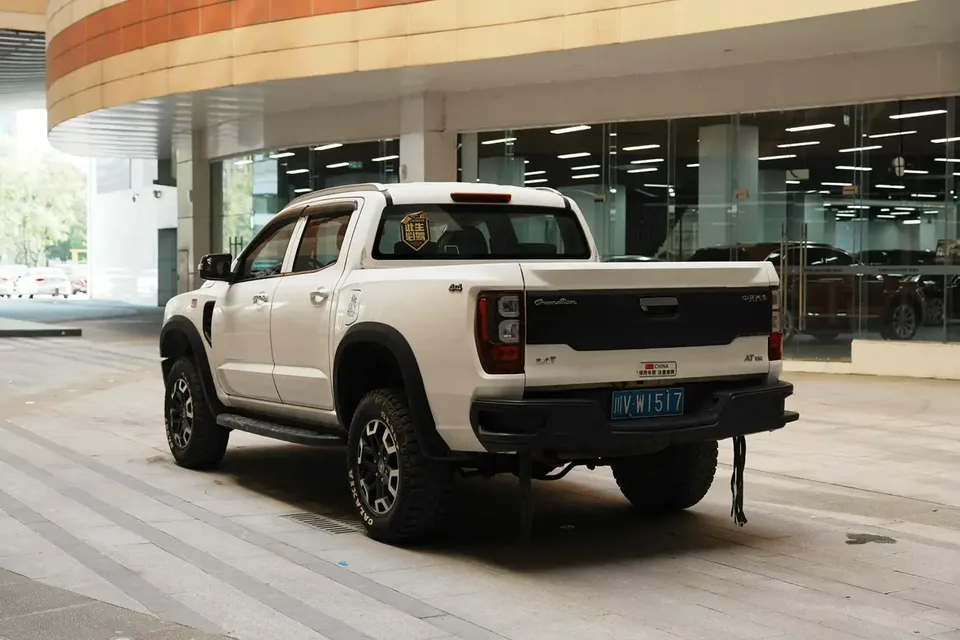 ZX Auto ZTE 1949 2.0T passenger version gasoline automatic four-wheel drive luxury model 2022 — миниатюра 4