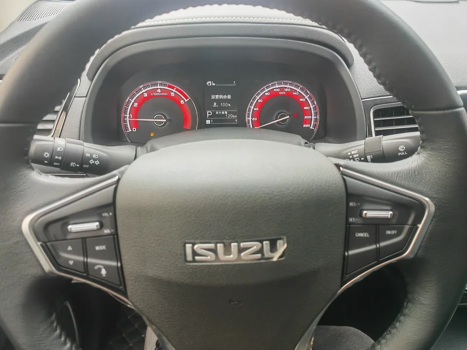 Isuzu Suzutaku 2.5T 2WD Automatic Pilot Edition National VI Extended Edition JE4D25Q6A 2023 — миниатюра 4