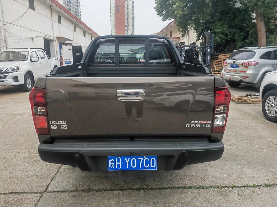 Isuzu Suzutaku 2.5T 2WD Automatic Pilot Edition National VI Extended Edition JE4D25Q6A 2023 — миниатюра 5