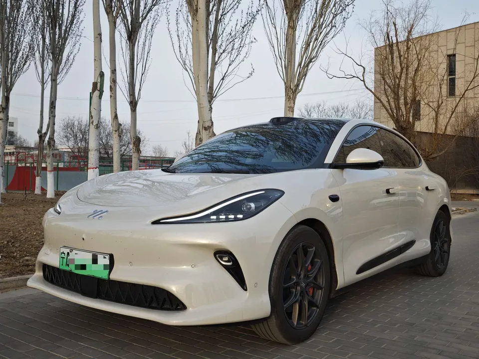 IM Motors LS6 LS6 2025 Zhiji LS6 2025 Long-range Lizard Smart Edition 2025 — photo 1, buy with delivery to Moscow