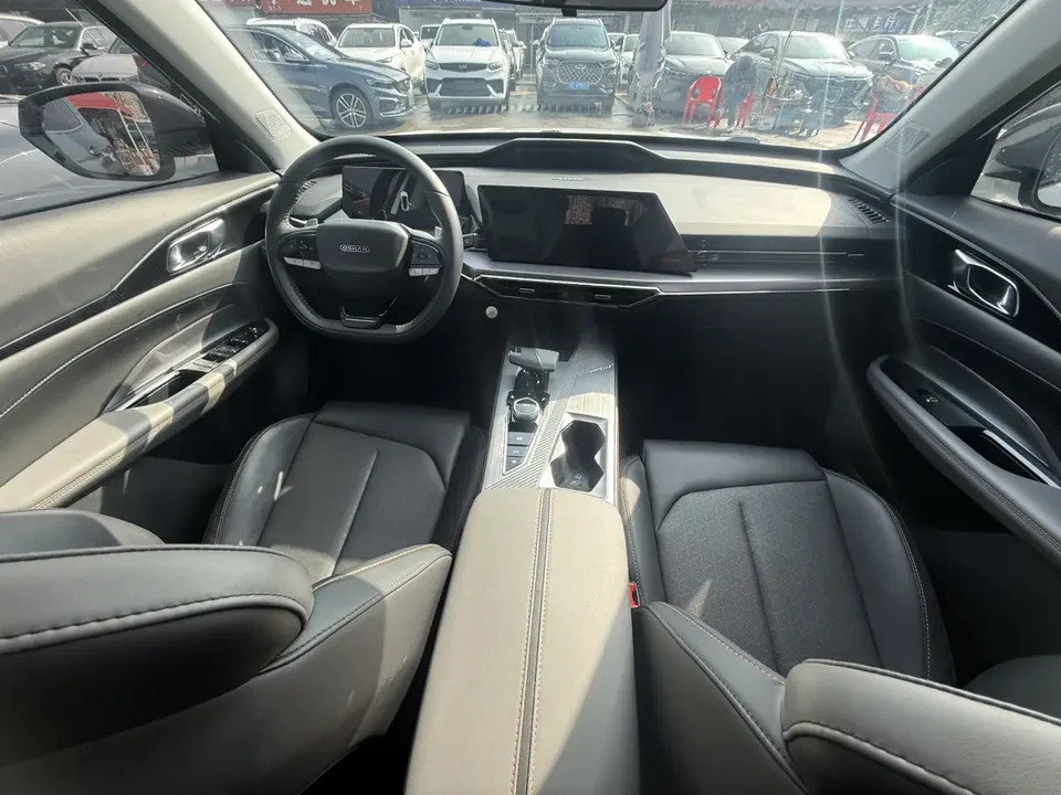 Oshan Changan Auchan Z6 Blue Whale 1.5T DCT smart collar model 2024 — миниатюра 5