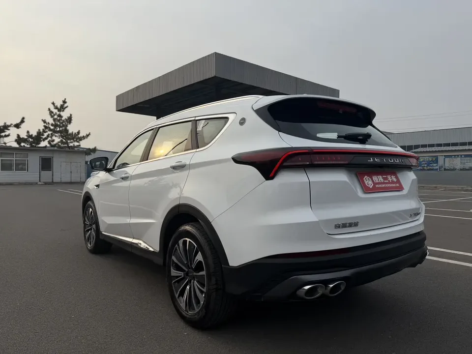 Jetour Jietu X70 PLUS Jietu X70 PLUS 2025 1.5T CVT Ultimate Edition PRO 5 Seaters 2026 — thumbnail 2