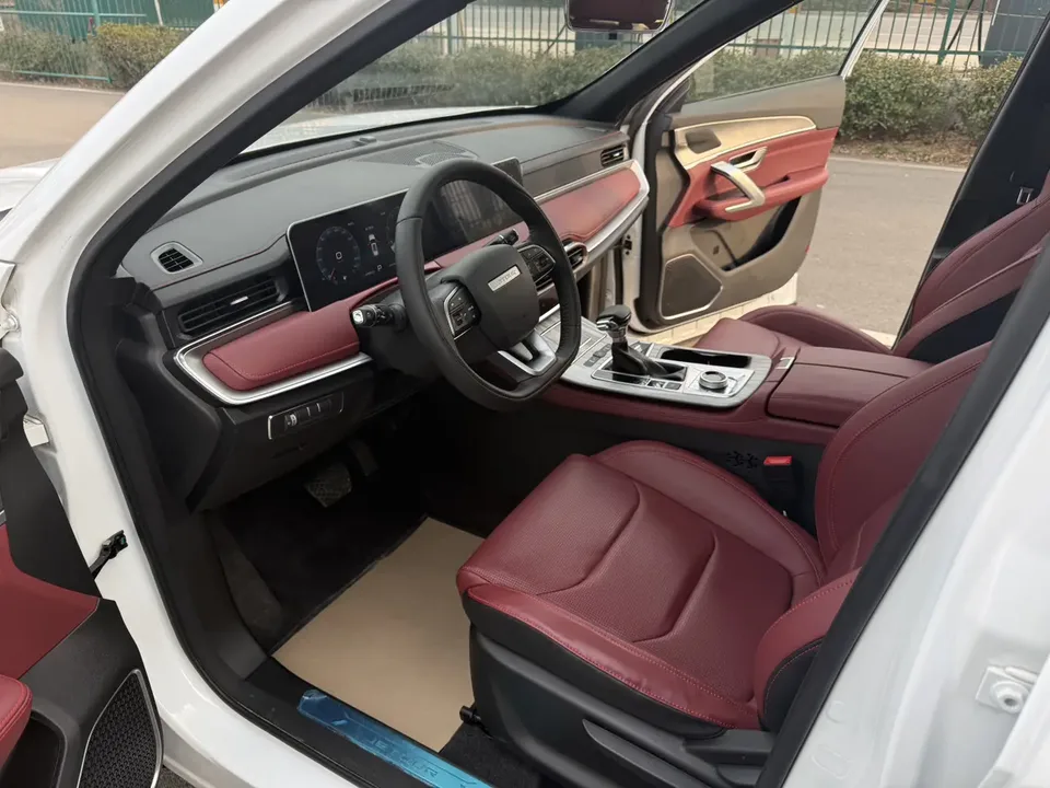 Jetour Jietu X70 PLUS Jietu X70 PLUS 2025 1.5T CVT Ultimate Edition PRO 5 Seaters 2026 — thumbnail 4