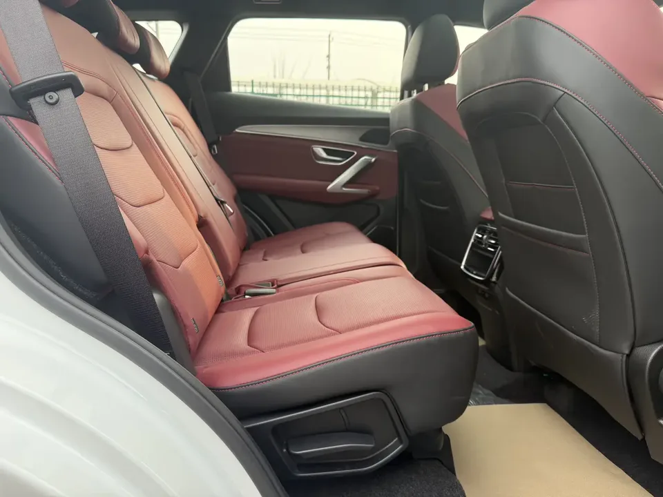 Jetour Jietu X70 PLUS Jietu X70 PLUS 2025 1.5T CVT Ultimate Edition PRO 5 Seaters 2026 — thumbnail 5