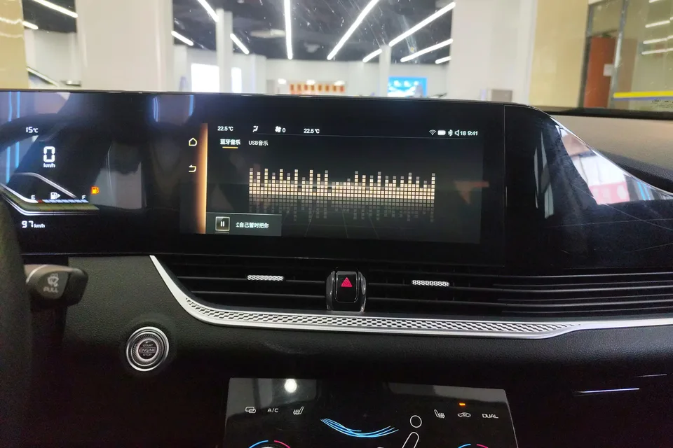 FAW Bestune B70 Besturn B70 2022 third generation 1.5T automatic enjoyment model 2024 — thumbnail 4