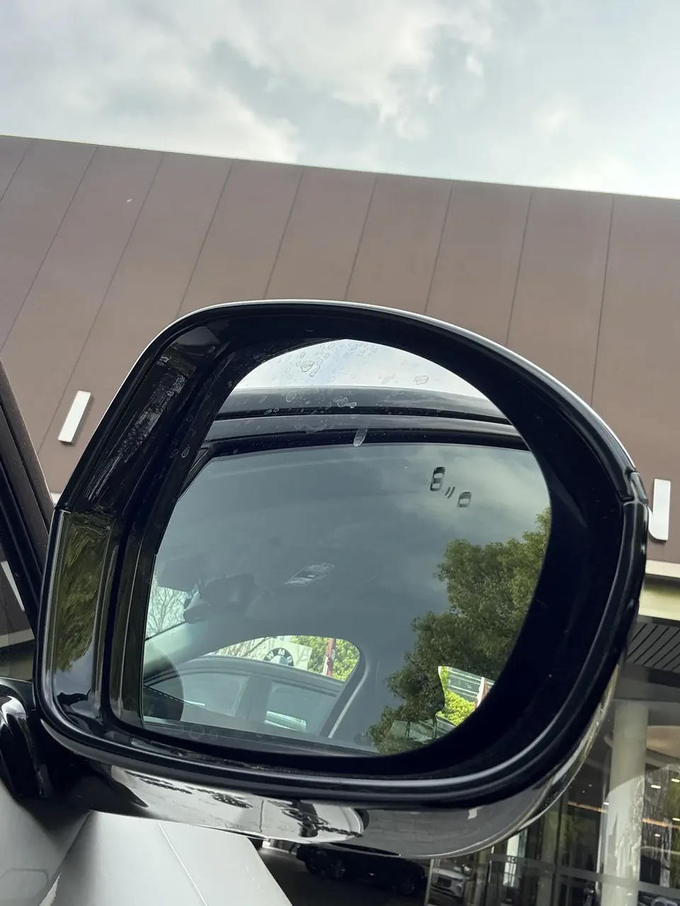 Lincoln Navigator Navigator 2025 facelift 2.0T four-wheel drive luxury hybrid version 2025 — thumbnail 3