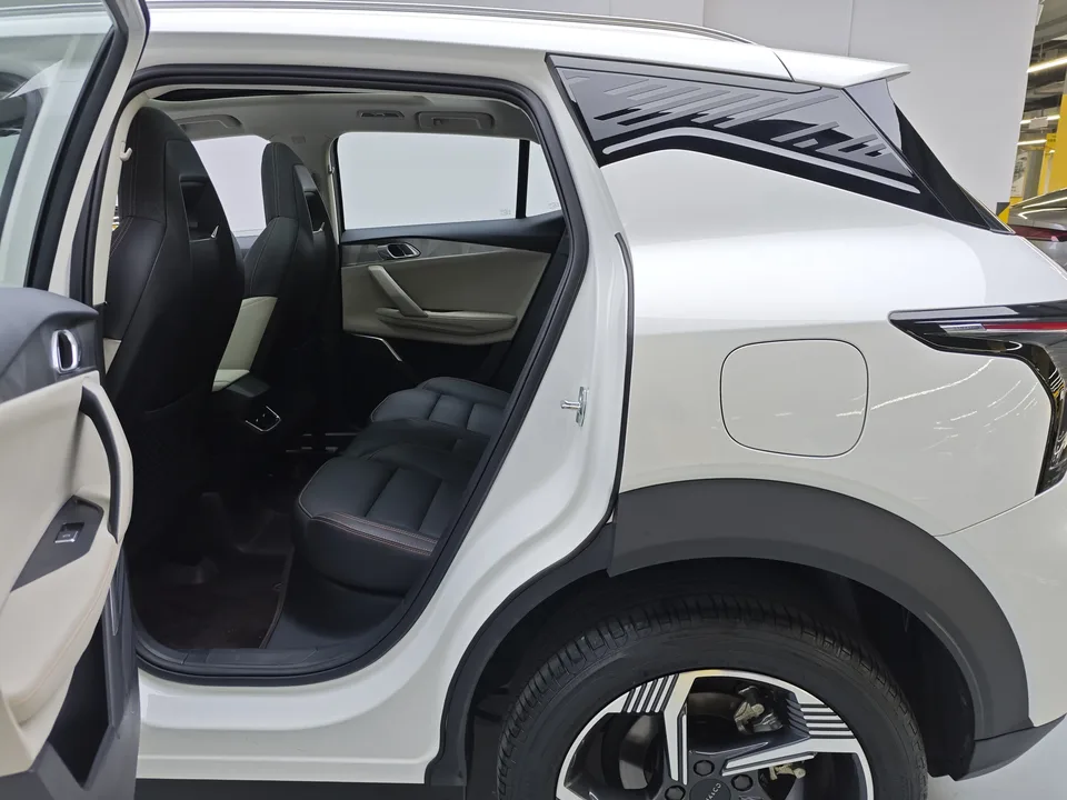 Lynk & Co 06 EM-P Lynk & Co 06 EM-P 2023 PHEV Remix Pro 2025 — thumbnail 5
