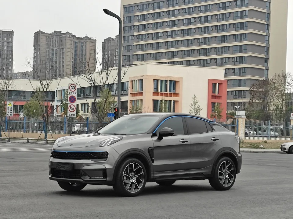 Lynk & Co 05 2022