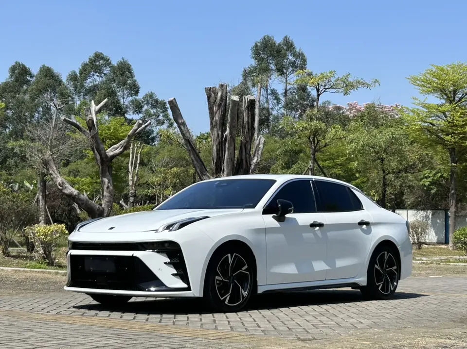 Lynk & Co 03 2023