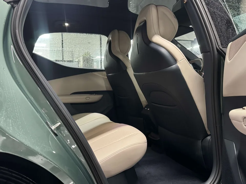 Lynk & Co Z20 Lynk & Co Z20 2026 430km RWD Pro 2025 — миниатюра 3