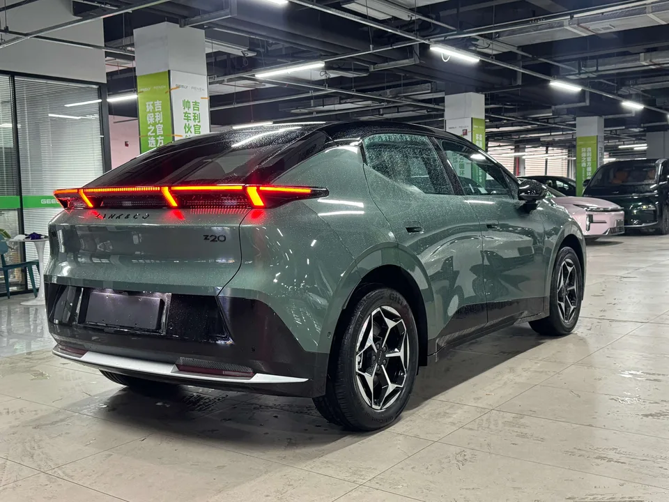 Lynk & Co Z20 Lynk & Co Z20 2026 430km RWD Pro 2025 — миниатюра 4