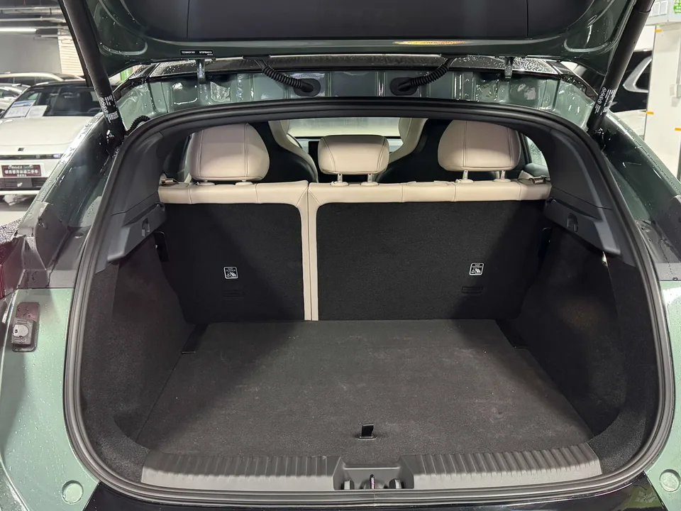 Lynk & Co Z20 Lynk & Co Z20 2026 430km RWD Pro 2025 — миниатюра 5