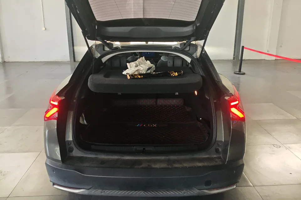 Citroen Versailles C5 X 1.6T Enjoy Extraordinary 2023 — миниатюра 5