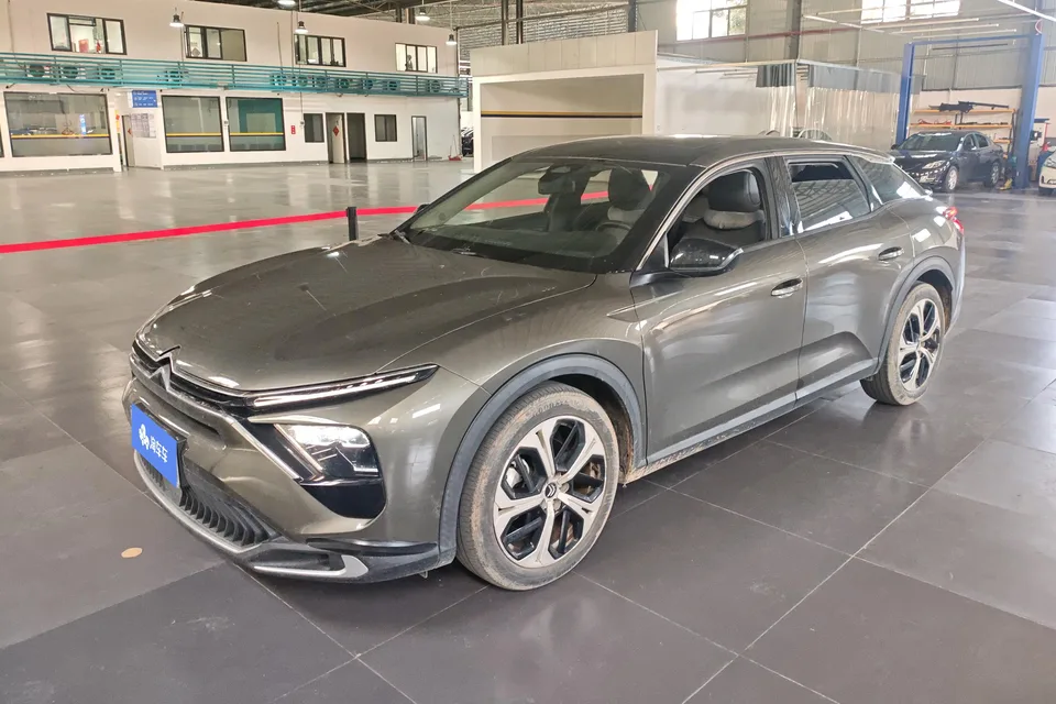Citroen Versailles C5 X 2023