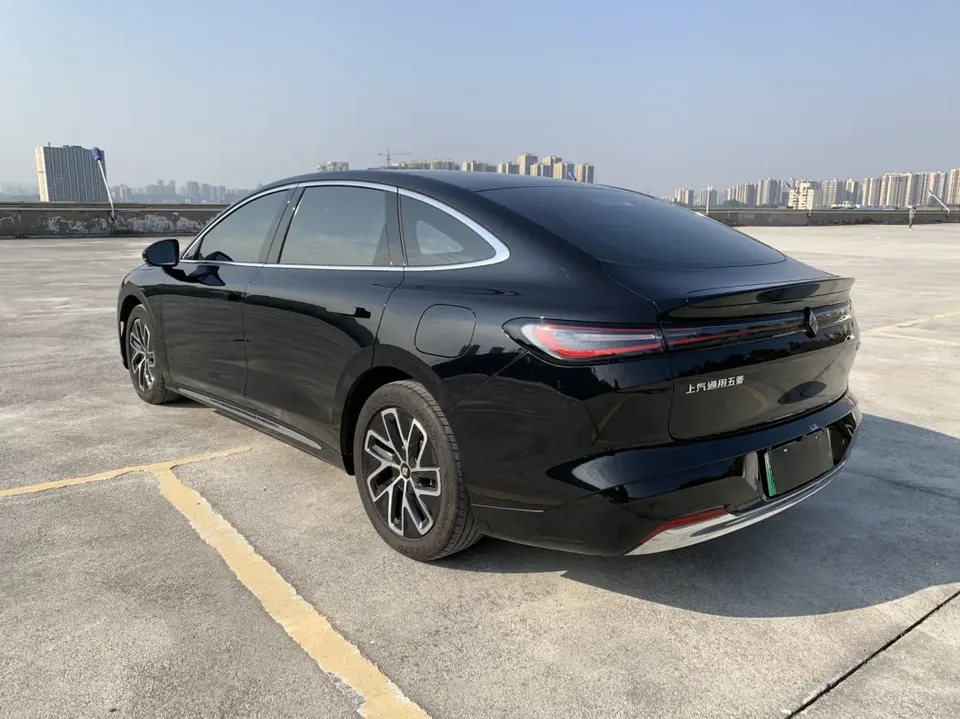 Baojun Enjoy PHEV 140km Standard Edition 2025 — миниатюра 2