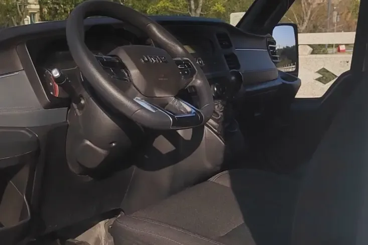 Jiangling Fushun 2.0T manual diesel mid-axle mid-roof commercial multi-purpose passenger car with 7 seats 2023 — миниатюра 4