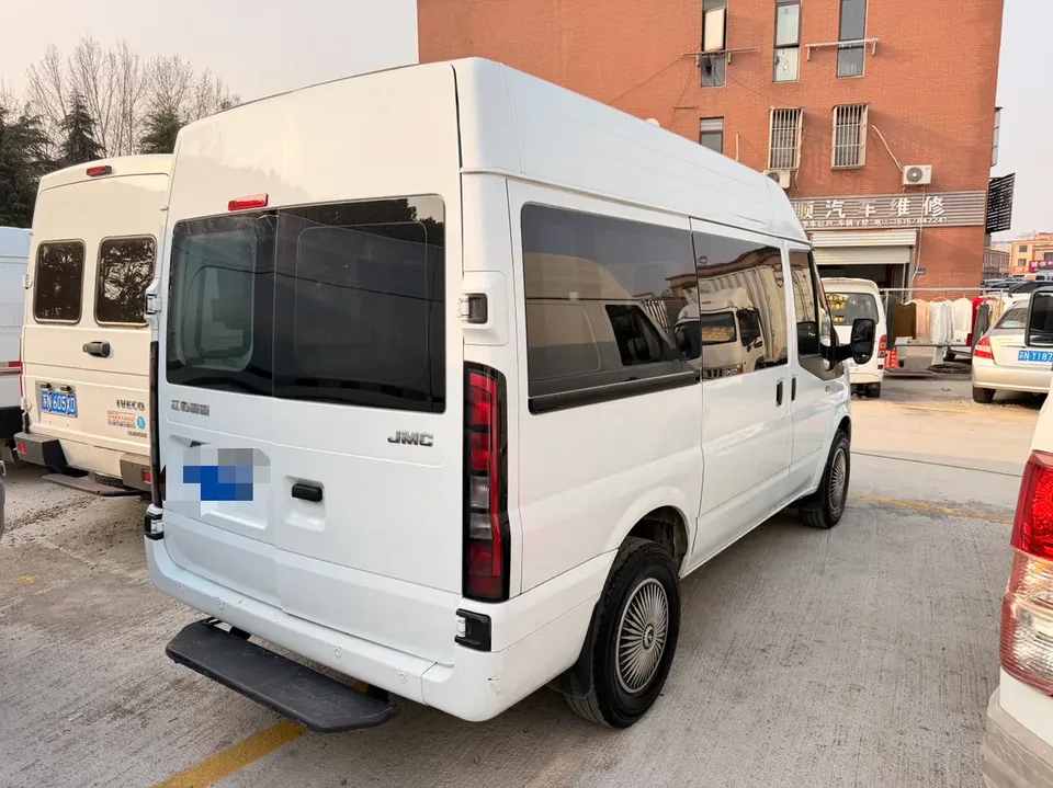 Jiangling Fushun 2.0T manual diesel short-axle mid-top commercial multi-purpose passenger car 5 seats 2024 — миниатюра 2