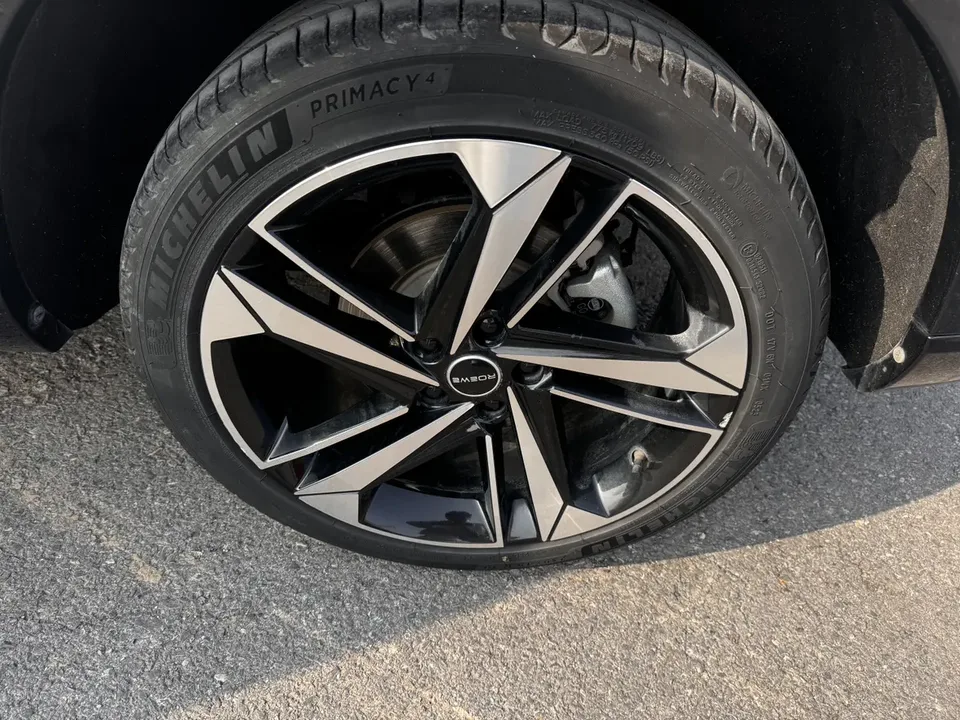 Roewe RX5 MAX Roewe RX5 MAX 2022 1.5T Automatic Premium Edition 2023 — миниатюра 3